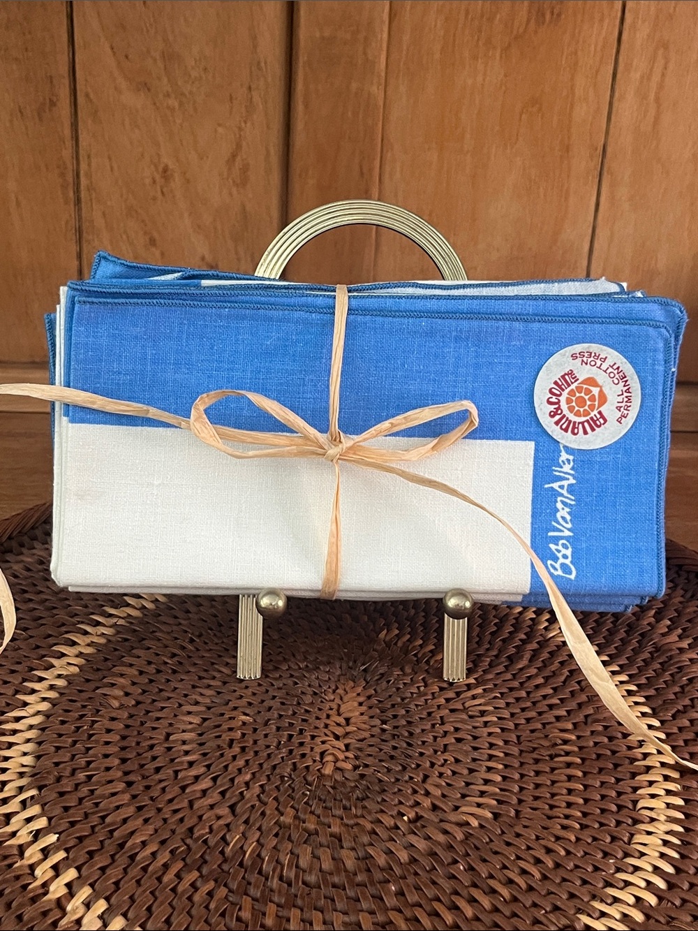 Set of 4-Vintage Bob von Allen,100% Cotton Napkins- Sky Blue & Cream. New!